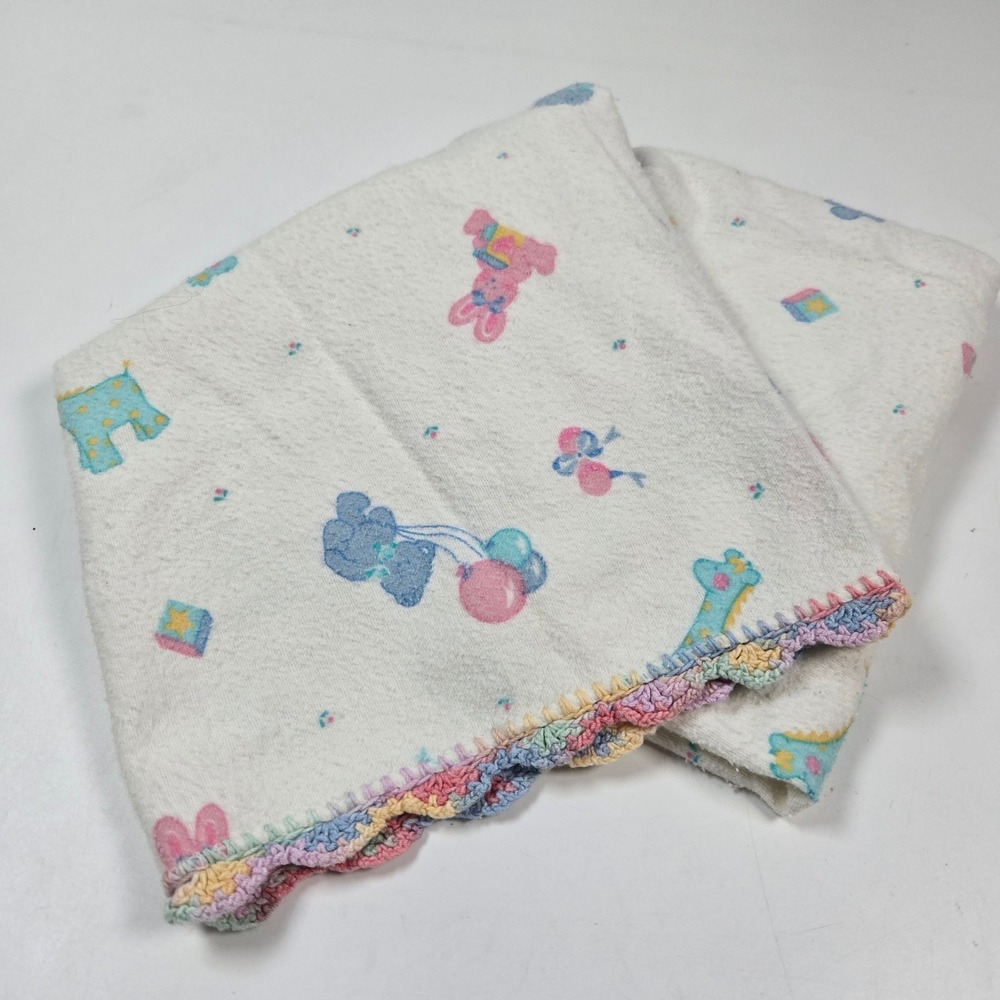 Receiving Blanket‎ Unisex Baby 25x30 White Animal Print Crochet Trim VTG Vintage